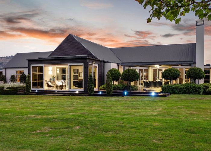  at 98 Sutherlands Road, Halswell, Christchurch City, Canterbury