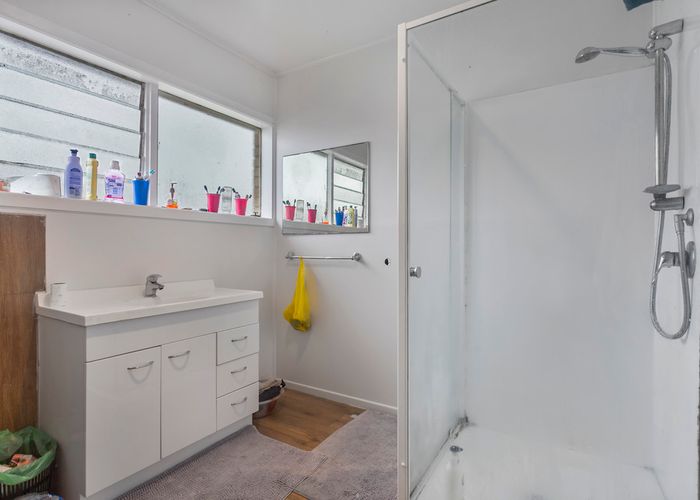  at 27 Eddowes Street, Manurewa, Auckland