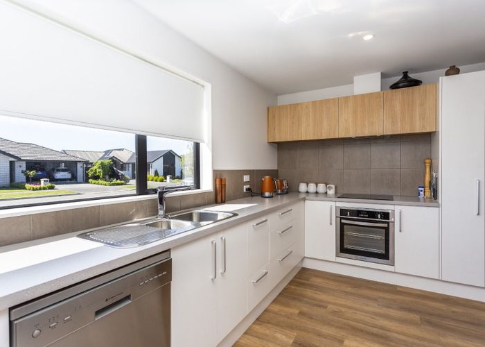  at 37 Whitburn Ave, Halswell, Christchurch City, Canterbury