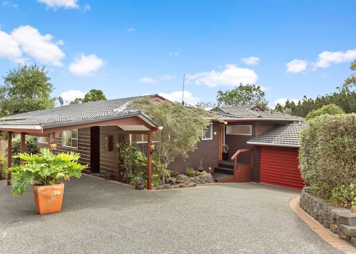  at 18 Odin Place, Beach Haven, Auckland