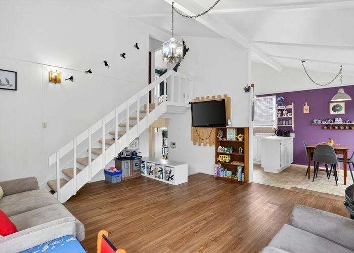  at 2/39 Brunton Place, Glenfield, North Shore City, Auckland