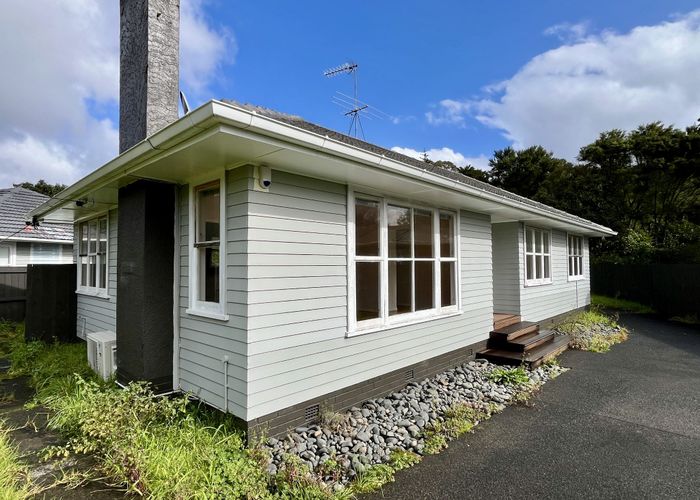  at Te Atatu South, Waitakere City, Auckland