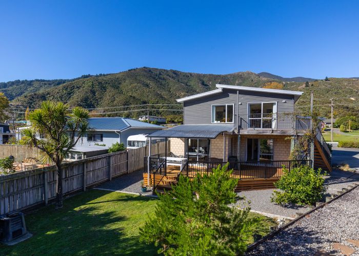  at 255 Waikawa Road, Waikawa, Picton