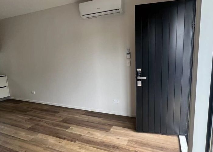  at 1B Benchmark Drive, Massey, Waitakere City, Auckland