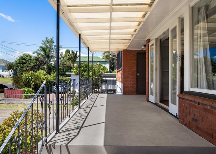  at 6 Miles Avenue, Papatoetoe, Manukau City, Auckland