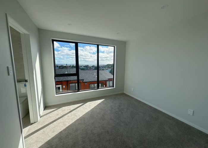  at 8/1026 New North Road, Mount Albert, Auckland City, Auckland