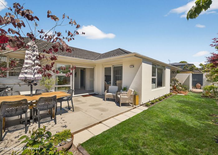  at 2/83 Winchester Street, Merivale, Christchurch City, Canterbury