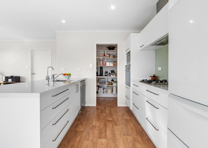  at 124 Rowesdale Drive, Ohauiti, Tauranga