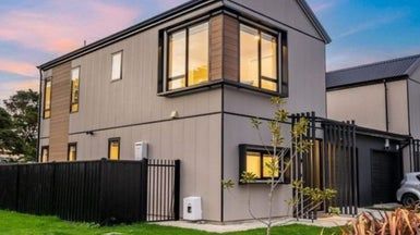  at 84 Mawai Hakona Drive, Wallaceville, Upper Hutt