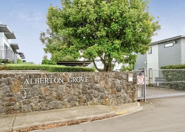  at 1/8 Soljak Place, Mount Albert, Auckland