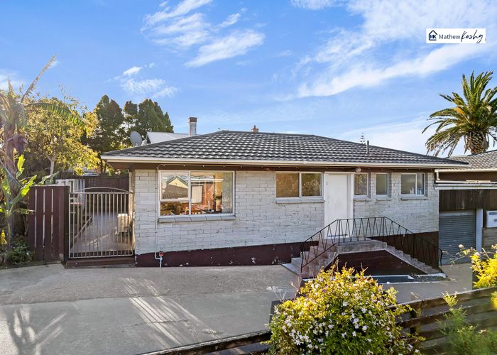  at 1/3197 Great North Road, New Lynn, Auckland