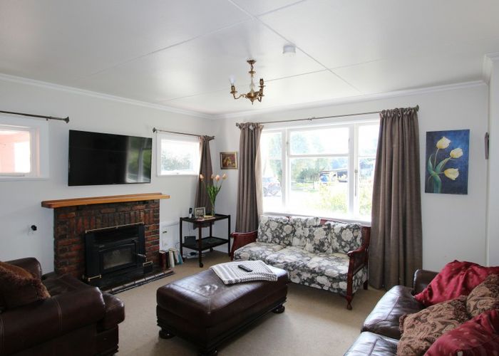  at 31 Cambridge Street, Pahiatua