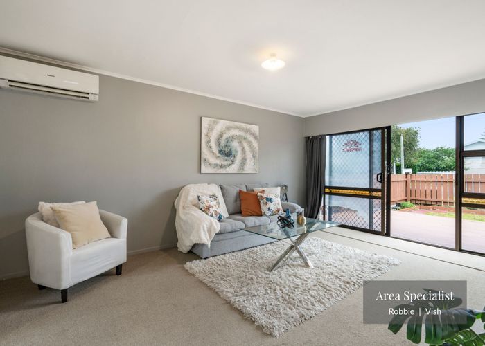  at 1/6 Hinekohu Street, New Lynn, Waitakere City, Auckland