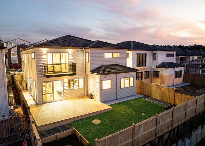  at 21 Black Shed Road, Flat Bush, Manukau City, Auckland
