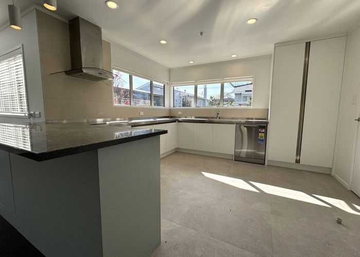  at 25A Winstone Road, Mount Roskill, Auckland