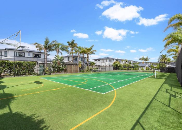  at 42/2 Armoy Drive, East Tamaki, Manukau City, Auckland