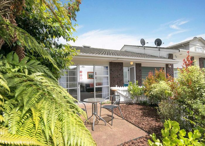  at 3/2 Raurenga Avenue, Royal Oak, Auckland