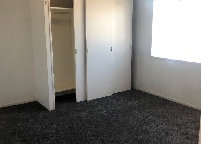  at 2/23 Huia Rd, Point Chevalier, Auckland City, Auckland