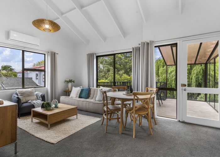  at 37 Pohutukawa Place, Ellerslie, Auckland