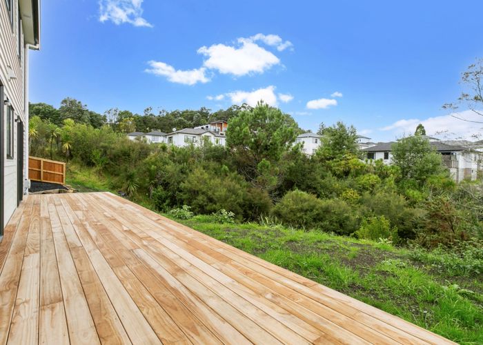  at 5 Springhill Lane, Sunnyvale, Auckland