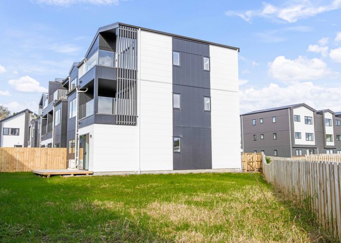  at 26 - 28 Pomaria Road, Henderson, Waitakere City, Auckland