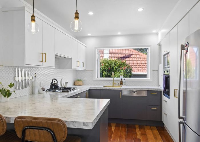  at 4 Dartmoor Avenue, Westown, New Plymouth