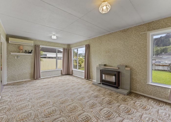  at 4 Heath Street, Wainuiomata, Lower Hutt