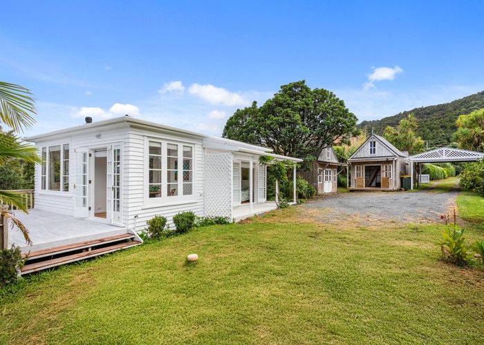  at 1125 Huia Road, Huia, Waitakere City, Auckland