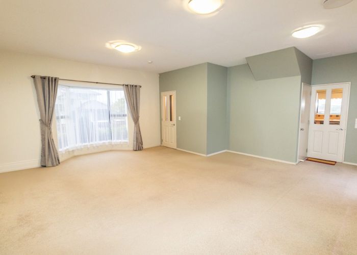  at 4 White Pine Avenue, Woodridge, Wellington, Wellington