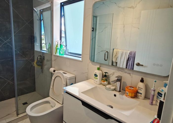  at 12C Minaret Drive, Bucklands Beach, Manukau City, Auckland