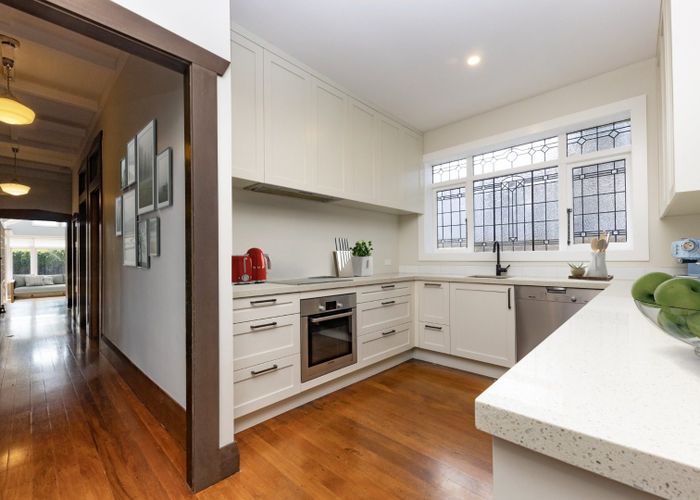  at 44 Marine Parade, Herne Bay, Auckland