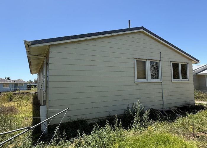  at Mangere East, Manukau City, Auckland