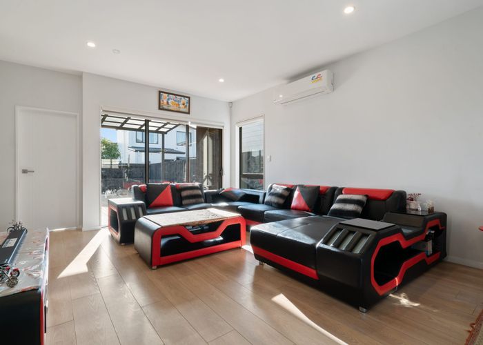  at 42 Dignity Street, Papakura, Papakura, Auckland