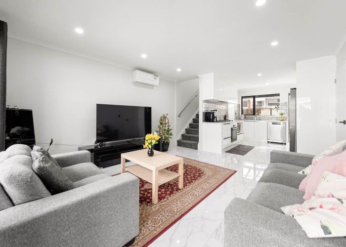  at 664C Pakuranga Road, Highland Park, Manukau City, Auckland