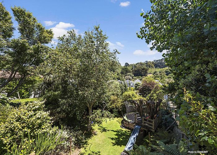  at 44 Hamilton Road, Hataitai, Wellington