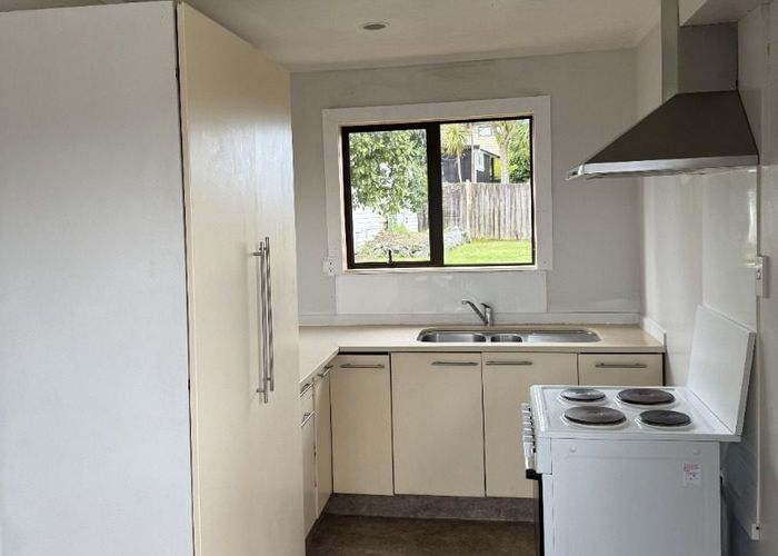  at 3 B Titoki Street, Te Atatu Peninsula, Waitakere City, Auckland