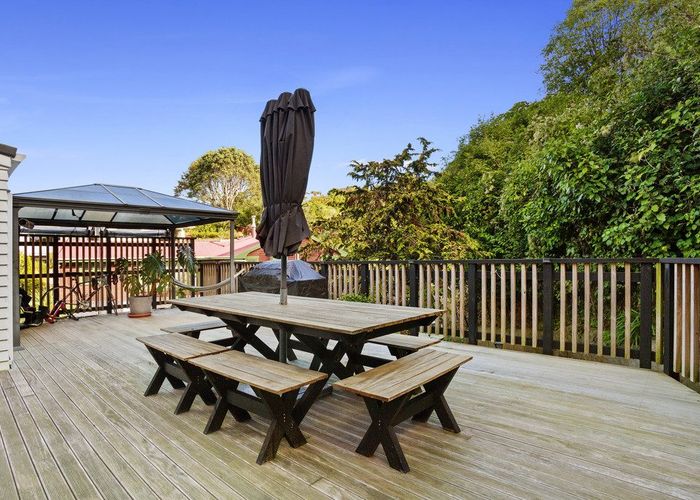  at 6 Thomas Hook Street, Tawa, Wellington, Wellington