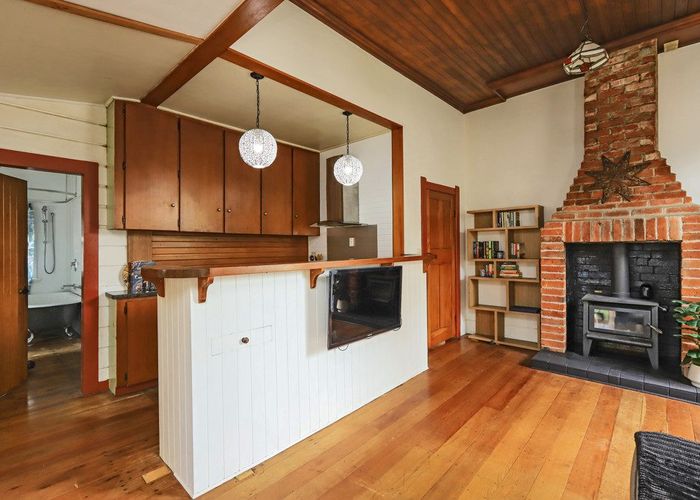  at 215 Grove Road, Mayfair, Hastings