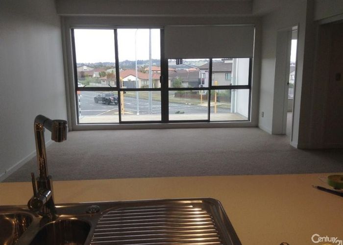  at 1i/136 Stancombe Road, Flat Bush, Manukau City, Auckland