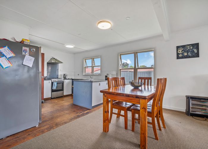  at 7 Linda Place, Otara, Auckland