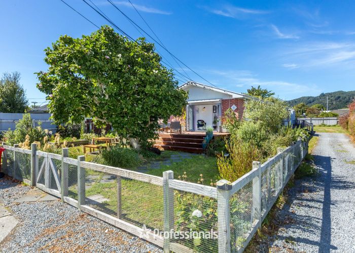  at F1 and F2 10 Hildreth Street, Trentham, Upper Hutt, Wellington