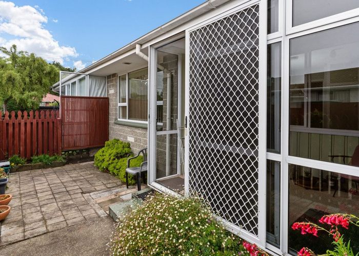  at 2/572 Gloucester Street, Linwood, Christchurch