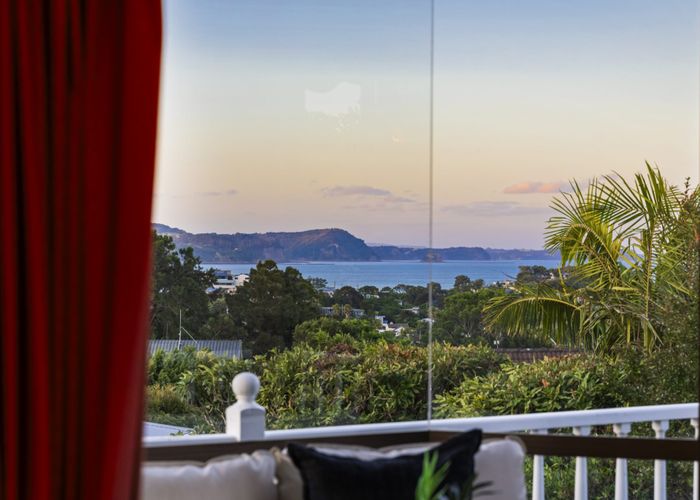  at 6 Higham Ferrers Place, Red Beach