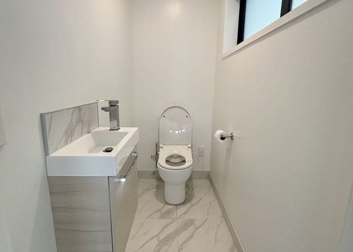  at 4/61 Matipo Road, Te Atatu Peninsula, Waitakere City, Auckland