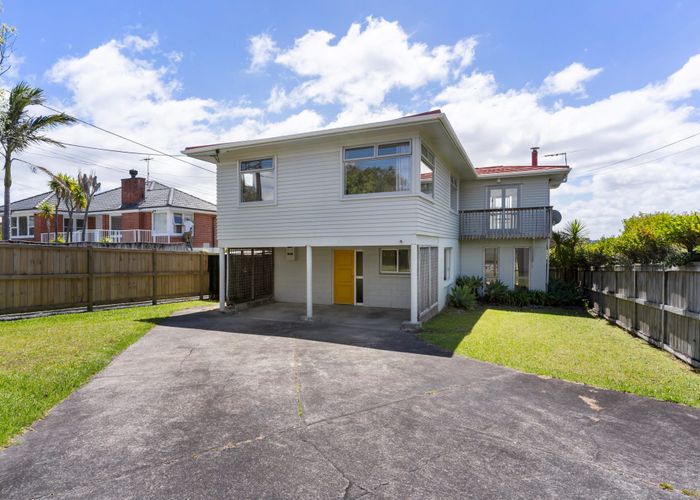  at 88 Aberdeen Road, Campbells Bay, North Shore City, Auckland