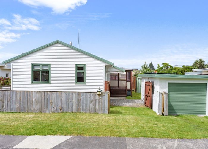  at 3 Toi Street, Otaki Beach, Otaki