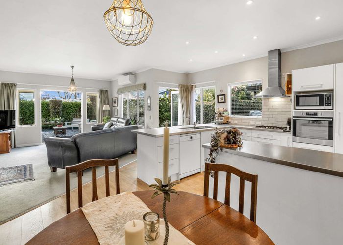  at 42 Manapouri Cres, Hokowhitu, Palmerston North, Manawatu / Whanganui