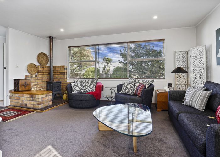 Recently sold 25 Dalry Place, Mangere Bridge, Auckland homes.co.nz