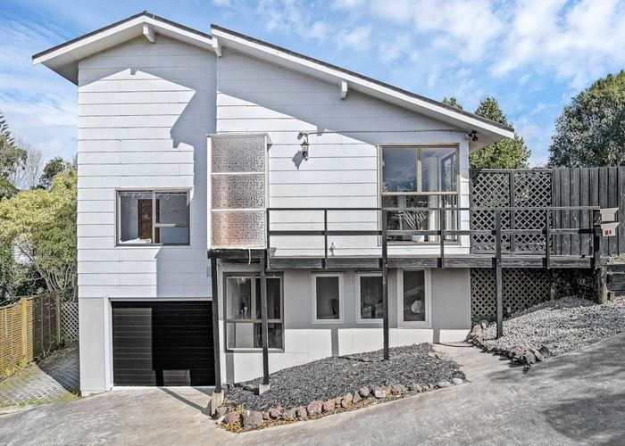  at 1/10 Heather Place, Sunnynook, Auckland
