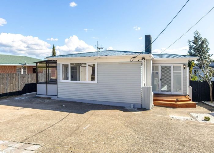  at 20 Archibald road, Kelston, Waitakere City, Auckland